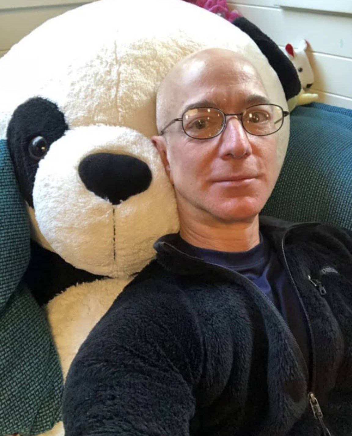 Jeff Bezos met een panda